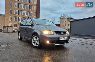Минивэн Volkswagen Touran 2006 в Киеве