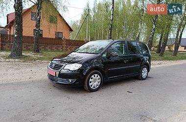 Минивэн Volkswagen Touran 2010 в Любешове