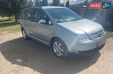 Минивэн Volkswagen Touran 2006 в Сарнах