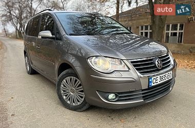 Мінівен Volkswagen Touran 2007 в Чернівцях