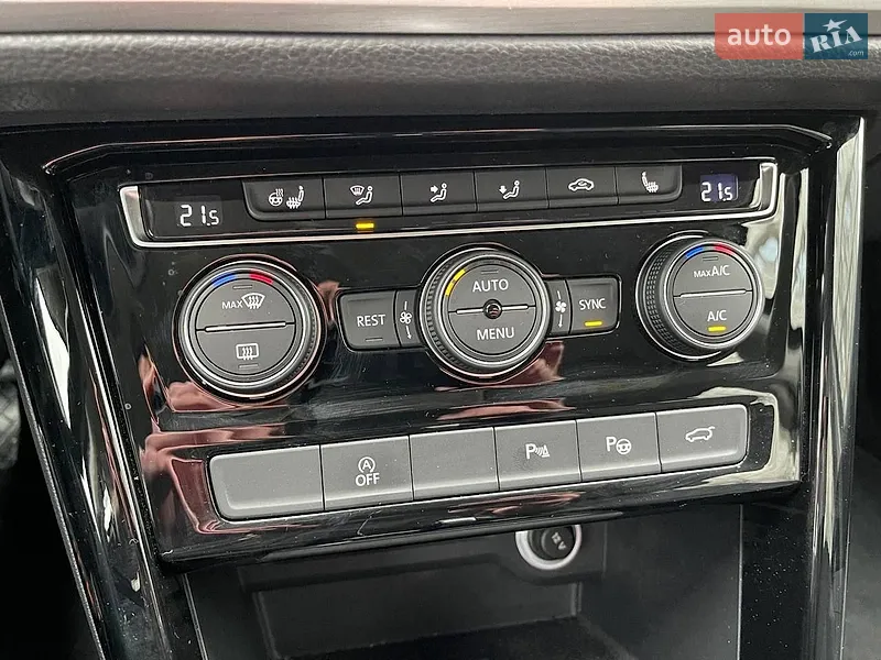Volkswagen Touran 2018 VIN WVGZZZ1TZKW025576 фото оголошення 44 з 89