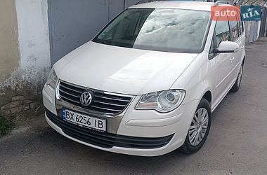 Минивэн Volkswagen Touran 2008 в Хмельницком