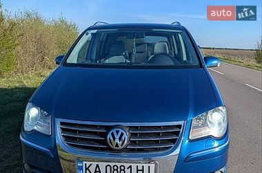 Минивэн Volkswagen Touran 2007 в Березному