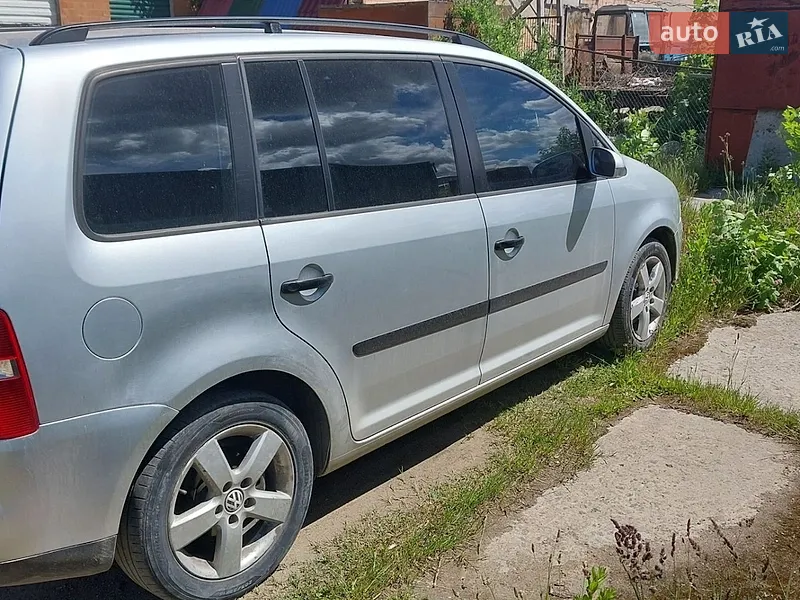Volkswagen Touran 2003 VIN WVGZZZ1TZ4W055661 фото оголошення 2 з 44