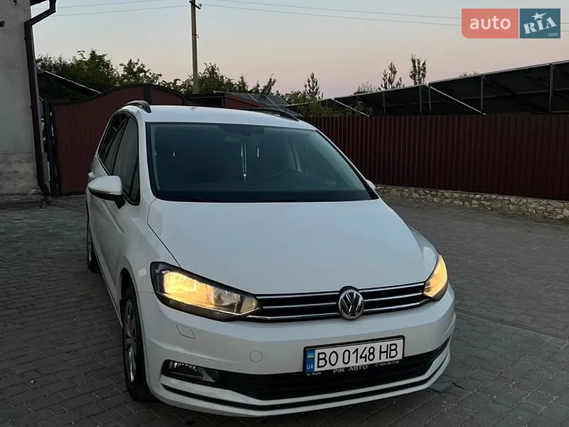 Volkswagen Touran 2016