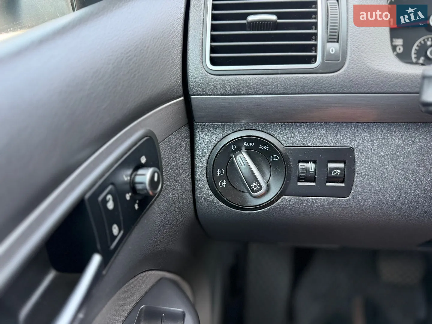 2012 Volkswagen Touran - мініатюра 43