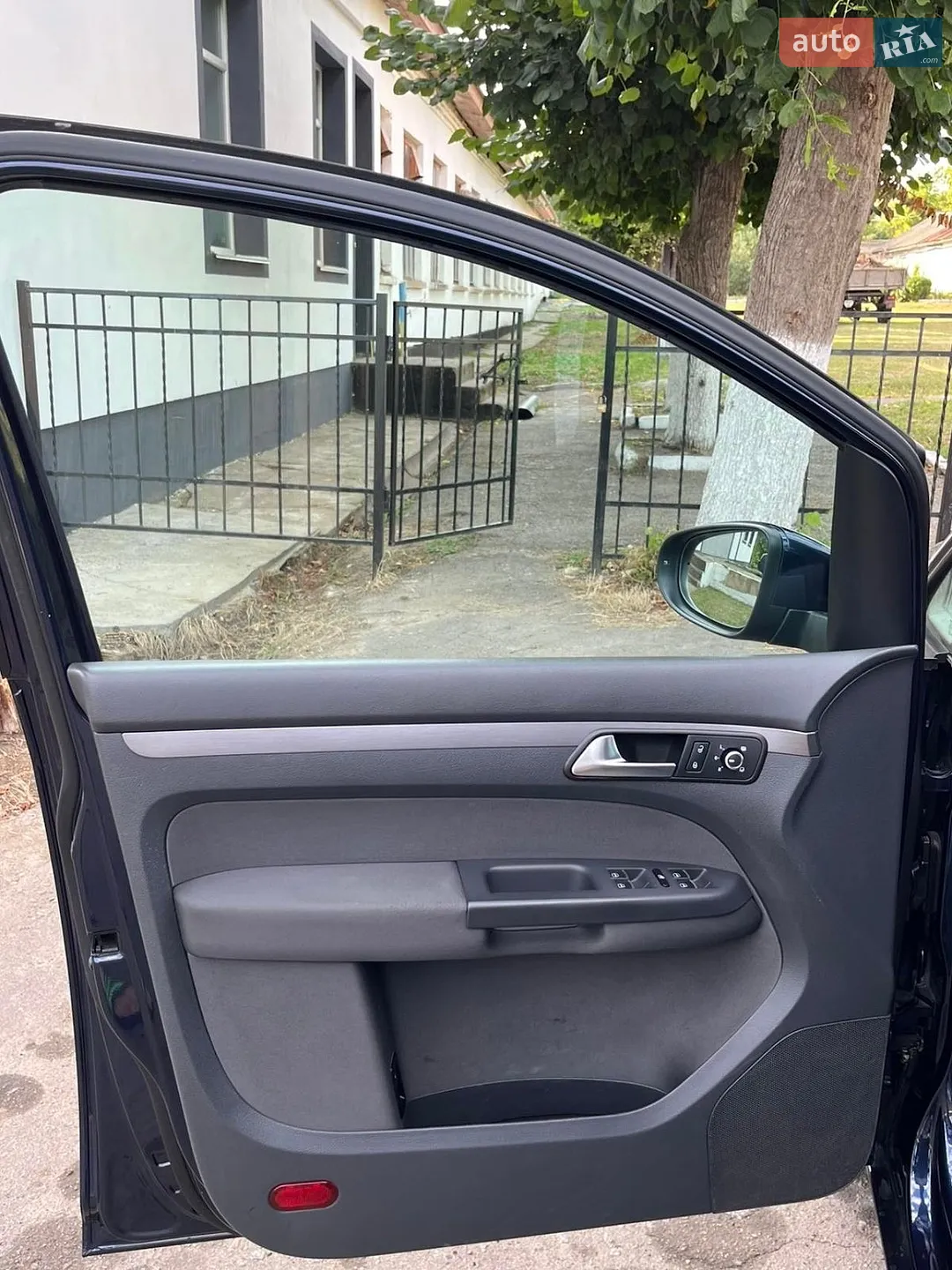 2012 Volkswagen Touran - мініатюра 9