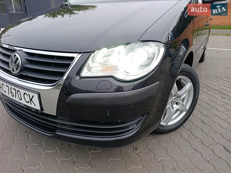 Volkswagen Touran