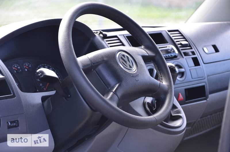 Минивэн Volkswagen Transporter 2006 в Луцке