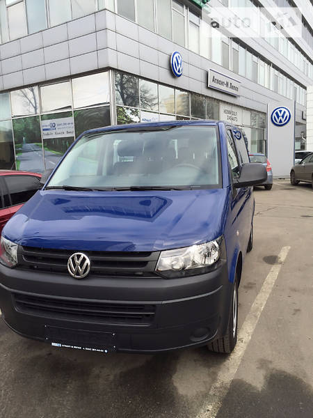 Минивэн Volkswagen Transporter 2014 в 