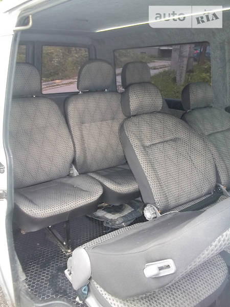 Минивэн Volkswagen Transporter 2000 в Сколе