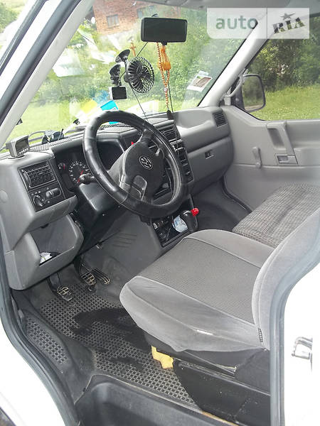 Минивэн Volkswagen Transporter 2000 в Сколе