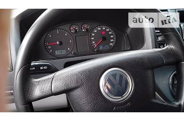 Минивэн Volkswagen Transporter 2004 в 