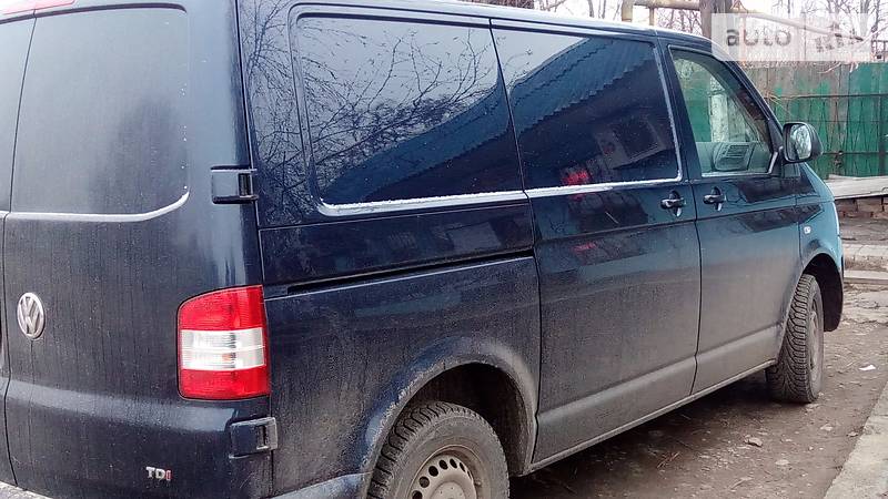 Вантажопасажирський фургон Volkswagen Transporter 2012 в Сєверодонецьку