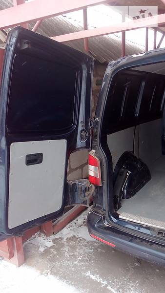 Вантажопасажирський фургон Volkswagen Transporter 2012 в Сєверодонецьку