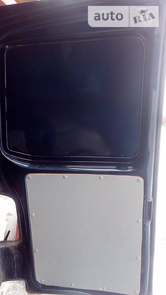 Вантажопасажирський фургон Volkswagen Transporter 2012 в Сєверодонецьку