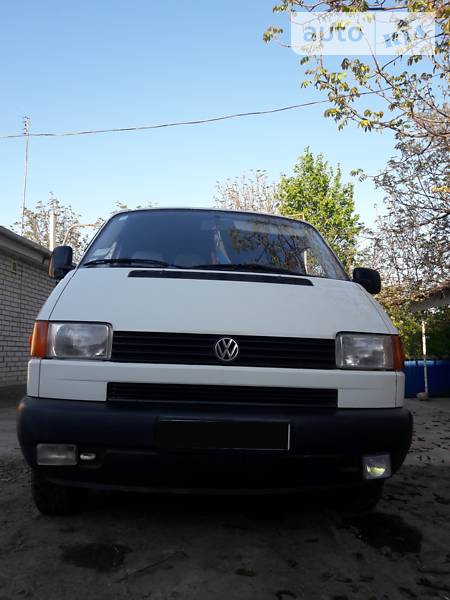Минивэн Volkswagen Transporter 1996 в Умани