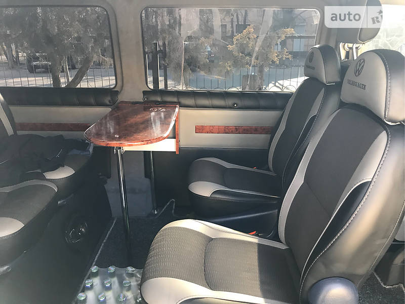 Вантажопасажирський фургон Volkswagen Transporter 2007 в Одесі