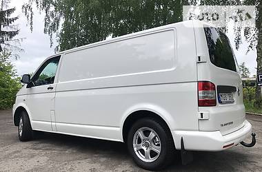 Вантажопасажирський фургон Volkswagen Transporter 2012 в Радивиліві