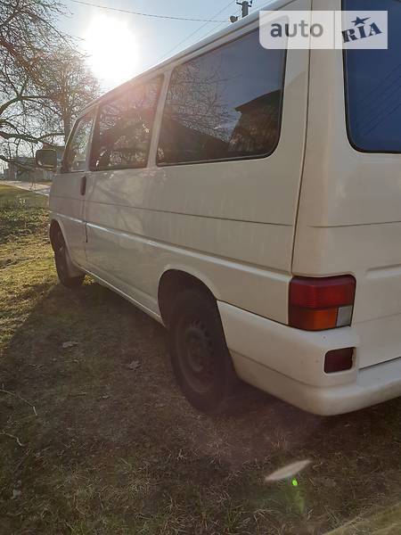 Вантажопасажирський фургон Volkswagen Transporter 2001 в Києві