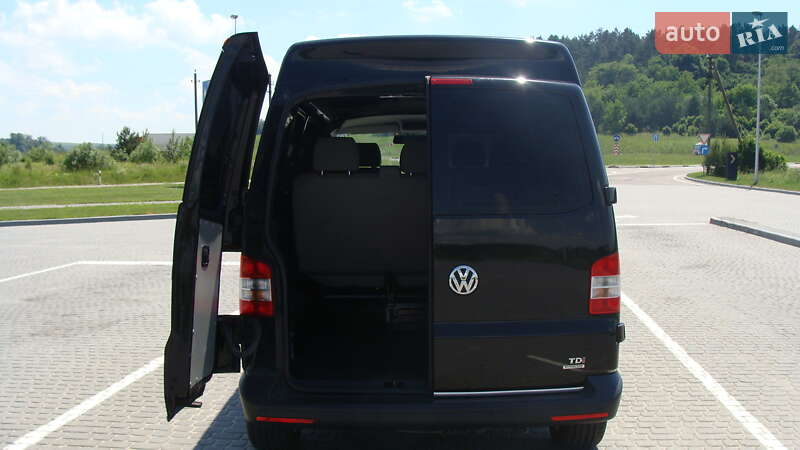 Минивэн Volkswagen Transporter 2015 в Николаеве