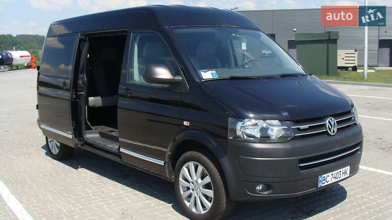 Минивэн Volkswagen Transporter 2015 в Николаеве