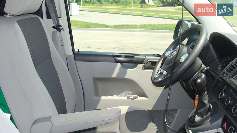 Минивэн Volkswagen Transporter 2015 в Николаеве