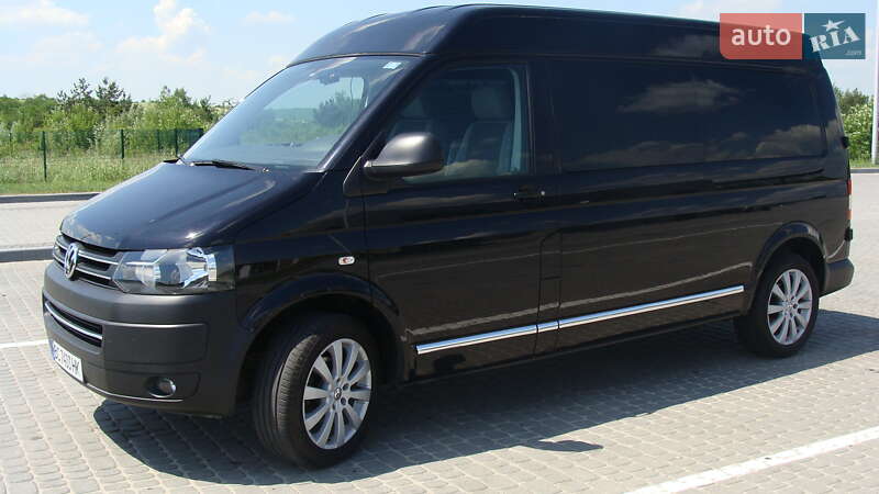 Минивэн Volkswagen Transporter 2015 в Николаеве