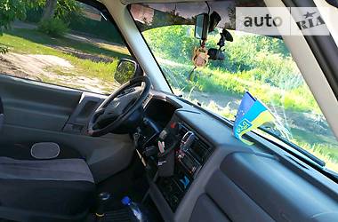 Мінівен Volkswagen Transporter 2002 в 