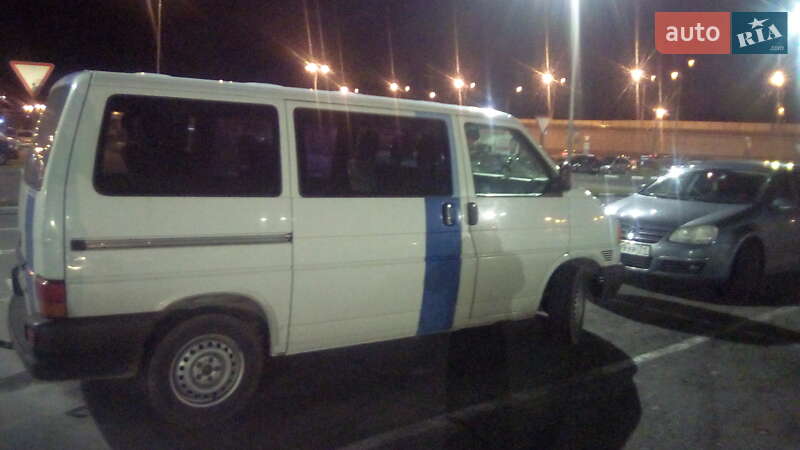 Минивэн Volkswagen Transporter 2001 в Березному