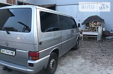 Вантажопасажирський фургон Volkswagen Transporter 2000 в 