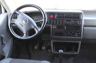 Грузопассажирский фургон Volkswagen Transporter 2002 в Житомире