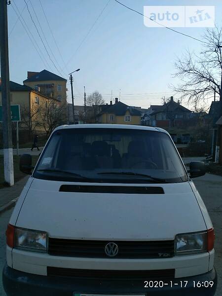 Минивэн Volkswagen Transporter 2000 в 