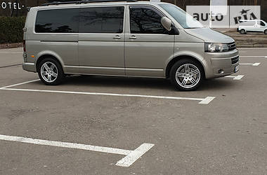 Вантажопасажирський фургон Volkswagen Transporter 2010 в 