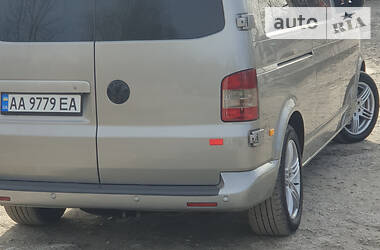 Вантажопасажирський фургон Volkswagen Transporter 2010 в 
