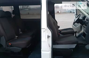 Вантажопасажирський фургон Volkswagen Transporter 2001 в 