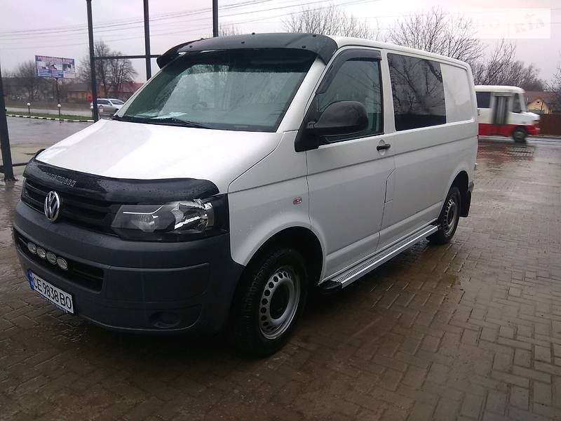 Мінівен Volkswagen Transporter 2010 в Чернівцях