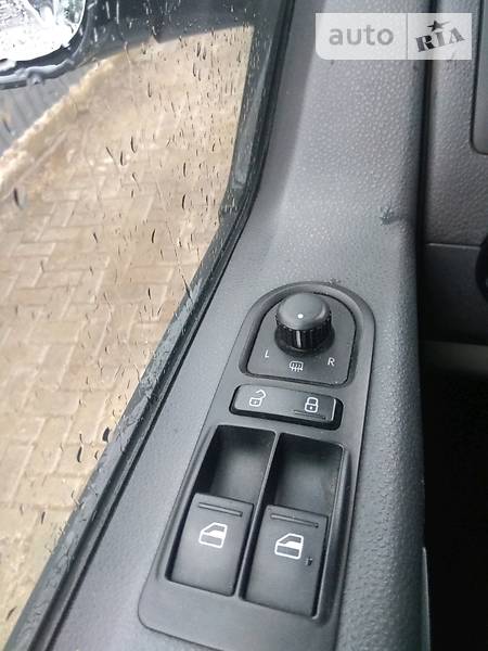 Мінівен Volkswagen Transporter 2010 в Чернівцях