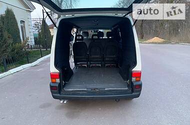 Мінівен Volkswagen Transporter 2002 в 