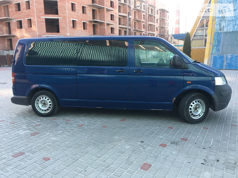 Мінівен Volkswagen Transporter 2004 в Івано-Франківську