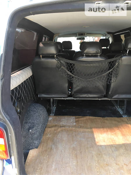 Мінівен Volkswagen Transporter 2004 в Івано-Франківську