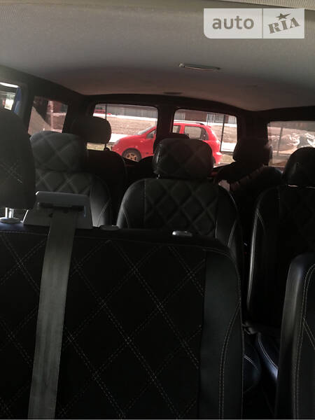 Мінівен Volkswagen Transporter 2004 в Івано-Франківську