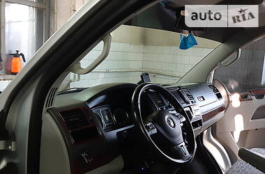 Мінівен Volkswagen Transporter 2011 в 