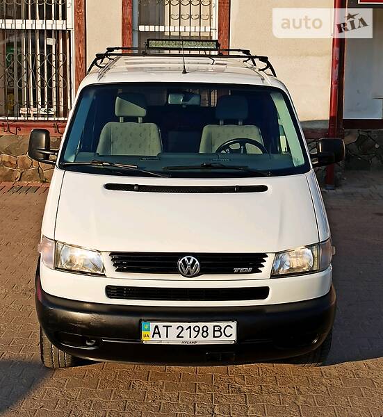 Грузопассажирский фургон Volkswagen Transporter 2001 в Коломые