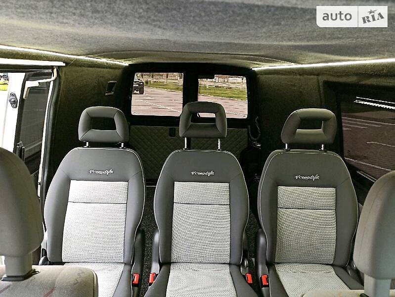 Грузопассажирский фургон Volkswagen Transporter 2001 в Коломые