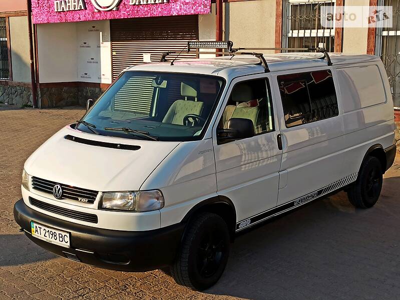 Грузопассажирский фургон Volkswagen Transporter 2001 в Коломые