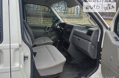 Вантажопасажирський фургон Volkswagen Transporter 2002 в 