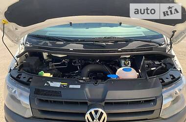  Volkswagen Transporter 2012 в 