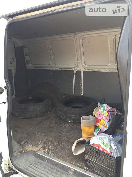 Вантажопасажирський фургон Volkswagen Transporter 2010 в Новгородці