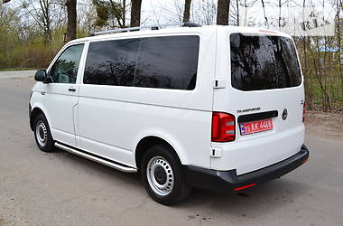 Мінівен Volkswagen Transporter 2015 в 